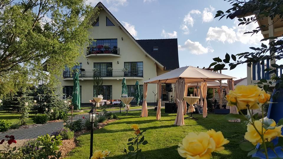 Villa Westfalia Guest House Тыргу-Секуеск Экстерьер фото